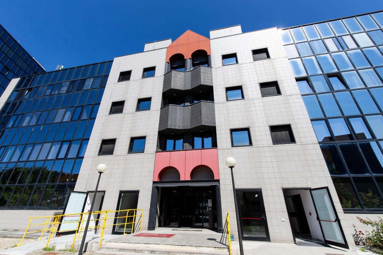Noto 10 Apartment Milan Bagian luar foto