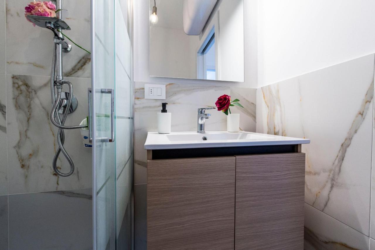 Noto 10 Apartment Milan Bagian luar foto